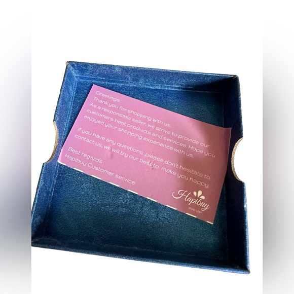 NWT Pearl and Crystal Hair Comb - Picture 2 of 3